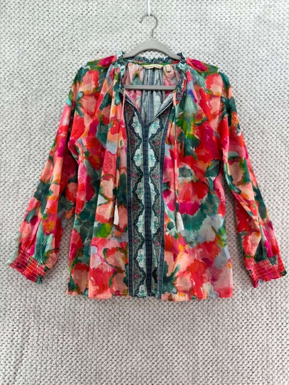 Soft Surroundings Tunic Top Womens M Red Floral V-Neck Long Sleeve Smocked Cuff
